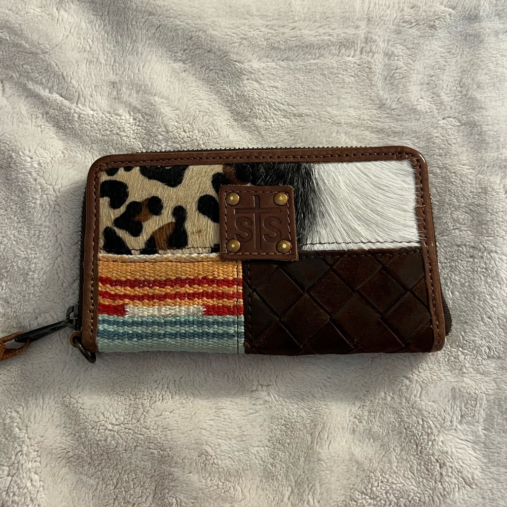 STS REMNANTS ROSA WALLET. ONLY USED ONCE